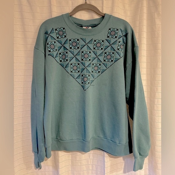 Jerzees Tops - Vintage Jerzees 90’s Y2K Crew Neck Sweatshirt